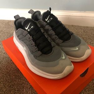 Nike Airmax axis